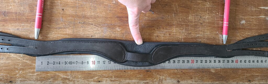 Mesure du dessus de tête : ici avec une têtière de la marque bridle2fit en 37cm.